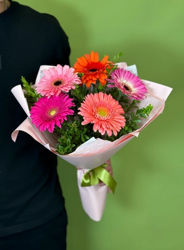 Монобукет из 5 гербер от интернет-магазина цветов в 